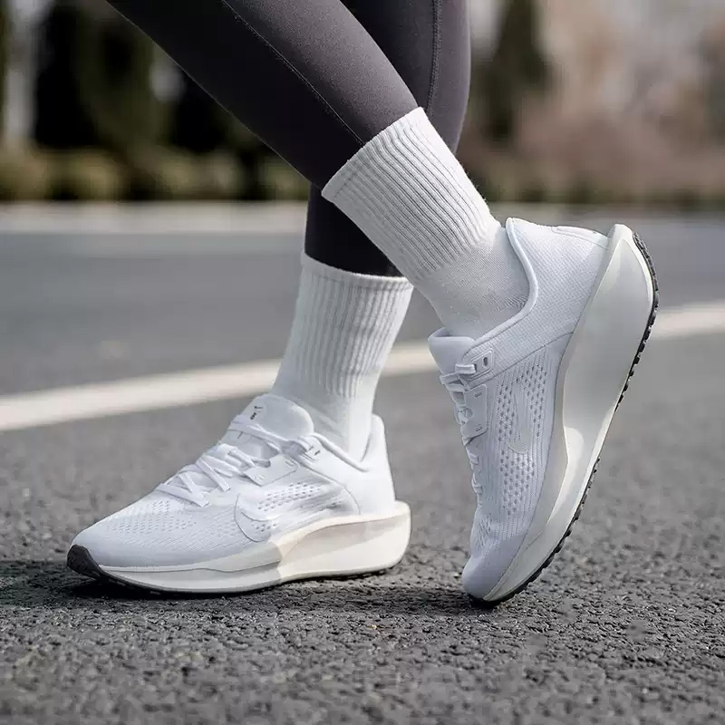 NIKE Women's QEST 6 Mesh Shoes - Women'S Shoes Nike Jordan recension och pris